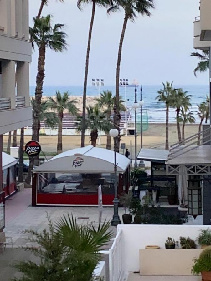Larnaca Beach Apartment Exterior foto